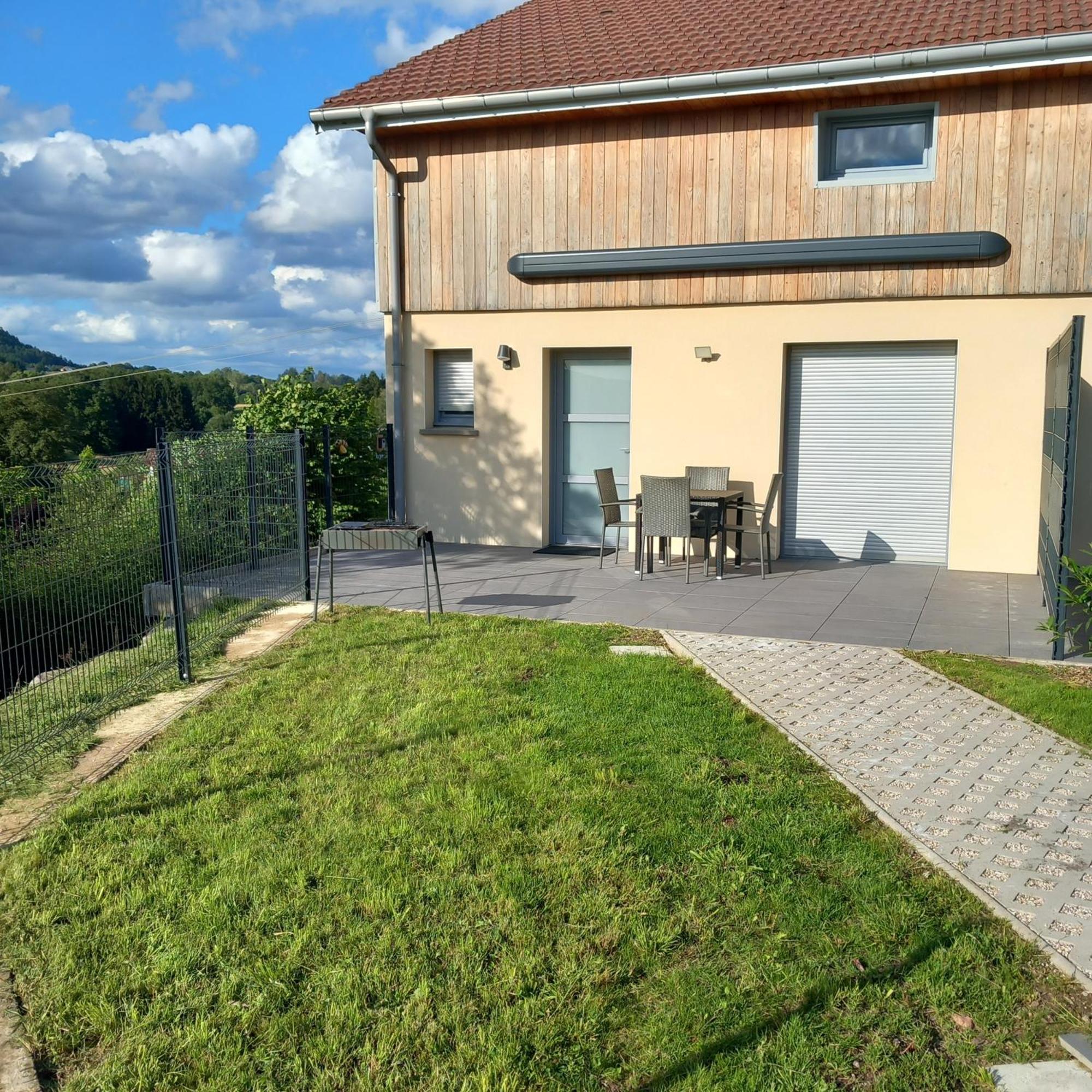 Chez Gigi Et Malou - Gite Brimbelle Champ-le-Duc Buitenkant foto